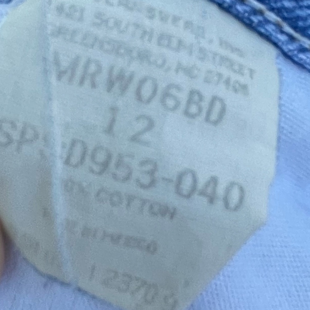 Vintage 90’s Wrangler Denim Mom Shorts - Picture 7 of 8